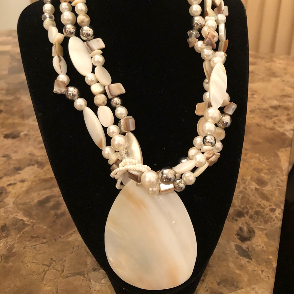 Shell necklace